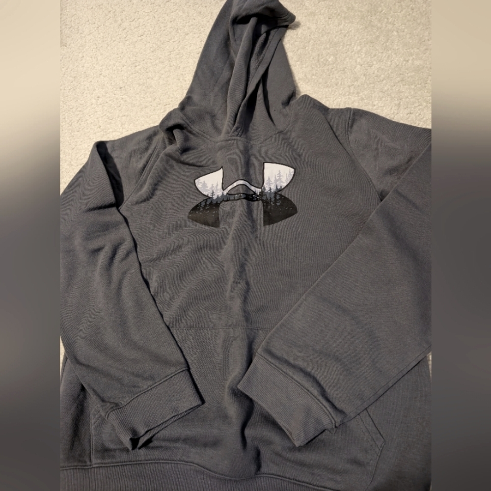 Youth XL Under Armour hoodie, gray